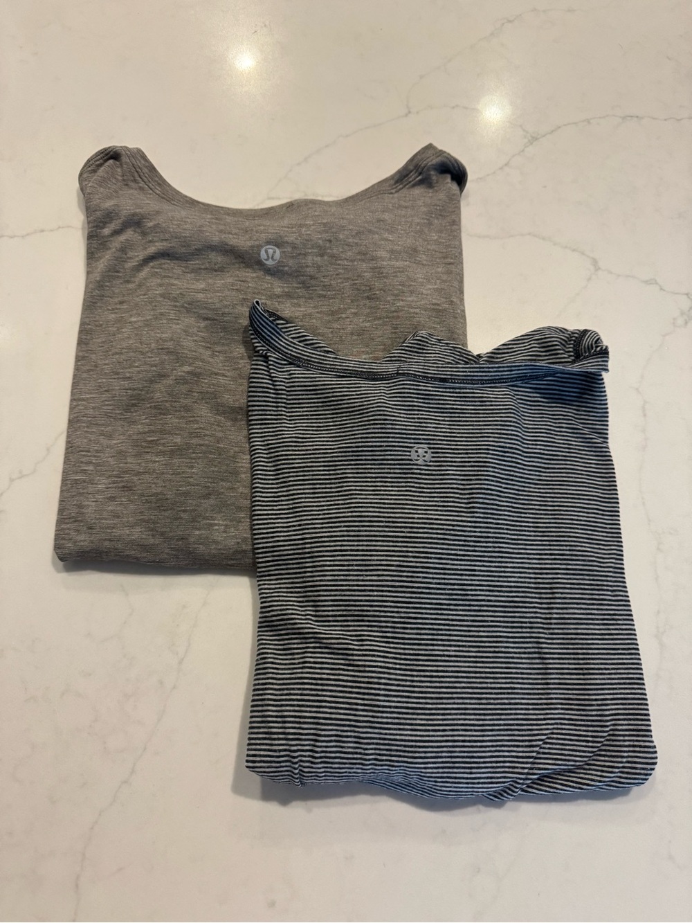 Lululemon - 2 tops - 8